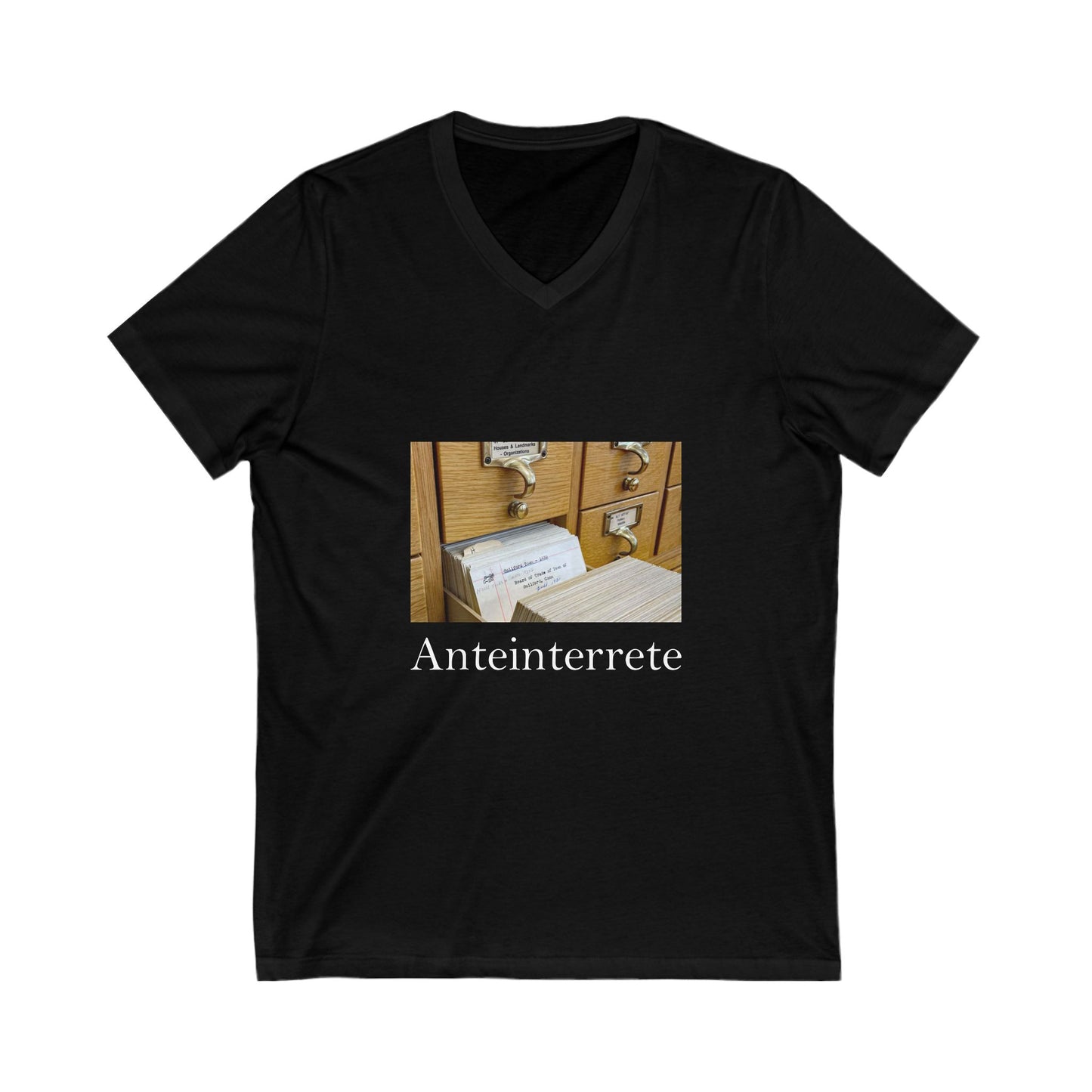 Anteinterrete V-Neck Tee